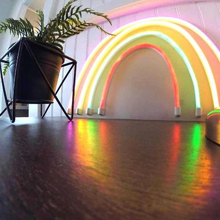 Somewhere Over The Rainbow Loft With Ac ヒロ エクステリア 写真